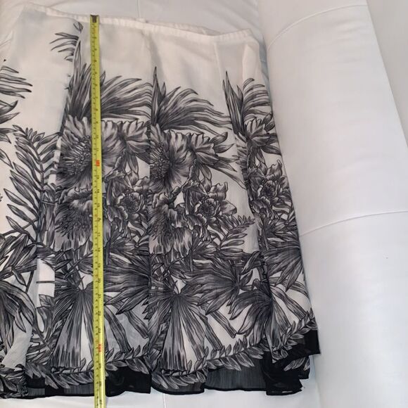 Jones Wear Floral Print Lightweight Midi Skirt Size 16 - Picture 4 of 9